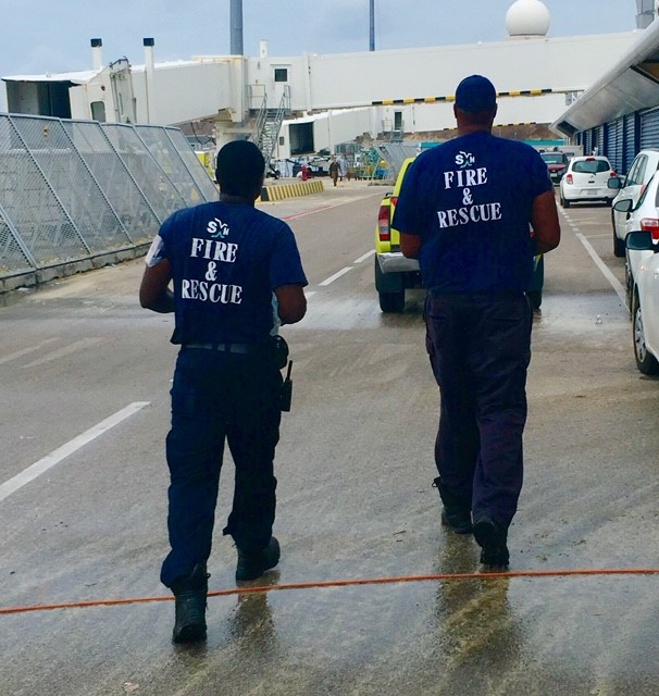 ric isarin sxm st maarten airport TNCM (18)